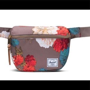 NWT Herschel Supply Co. Fifteen Hip Pack
